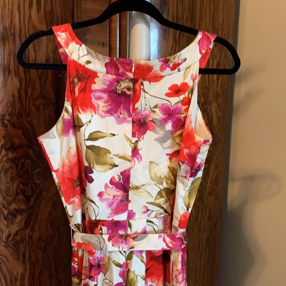 $4.99 shipping…Sleeveless Spring dress by Sandra Darren with side pockets - Picture 7 of 10